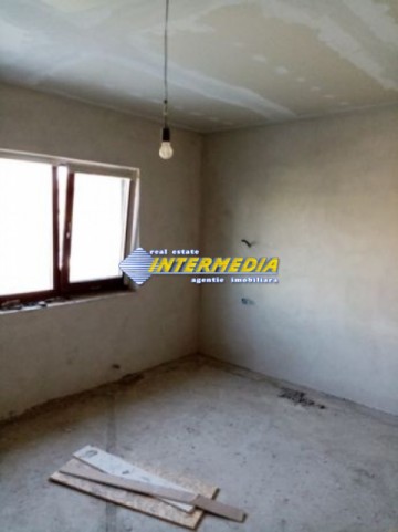 casa-de-vanzare-in-alba-iulia-semi-finisata-10
